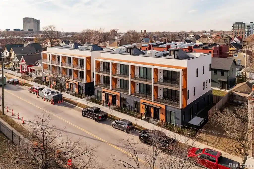 Listing Photo 2 - Condo for sale in 1650 Bagley St located at 1650 Bagley St, Detroit, MI 48216 - Unit 1650 Bagley St