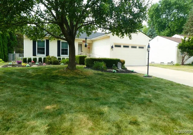 Photo 1 of Sale Pending at 3721 Barberry Cir, Wixom, MI 48393 | MLS# 61015389 | Listing updated on 2026-08-15