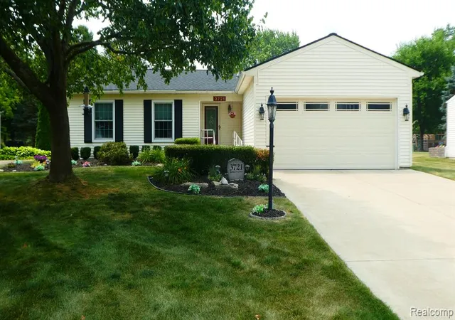 Photo 2 of Sale Pending at 3721 Barberry Cir, Wixom, MI 48393 | MLS# 61015389 | Listing updated on 2026-08-15