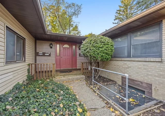 Listing Photo 1 - Condo for sale in building located at 855 N Ave, Grand Rapids, MI 49503 - Unit #Unit A
