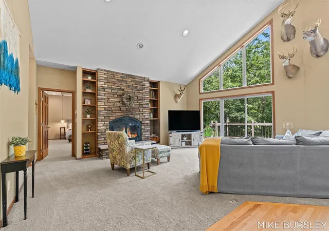 3rd image of 3040 Jamestown Ln, Fruitport, MI 49415 | MLS# 70544124