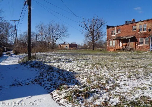 2nd image of 9039 3rd St, Detroit, MI 48202 | MLS# 60276599