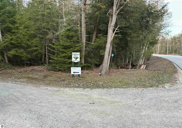 Homes for sale in Manistique, MI | 93n County Road 441, Manistique, MI 49854 | MLS# 61007325