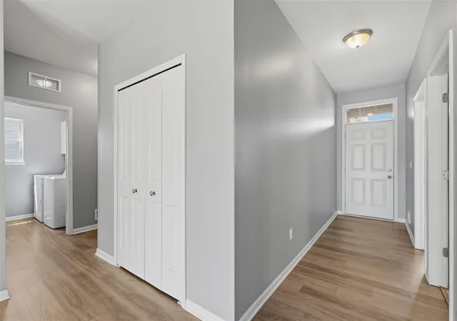 Homes for sale in Flat Rock, MI | 24091 Hemlock Dr #47, Flat Rock, MI 48134 | MLS# 70540894