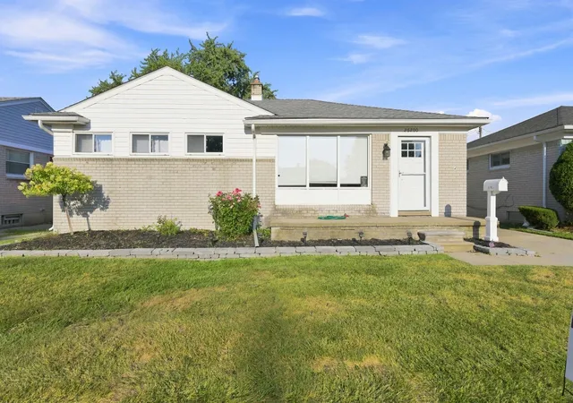 3rd image of 26200 Marlene St, Roseville, MI 48066 | MLS# 50219506
