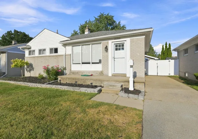 4th image of 26200 Marlene St, Roseville, MI 48066 | MLS# 50219506
