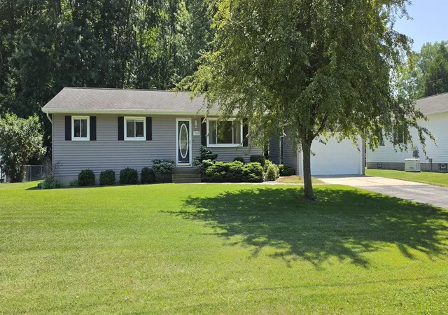 Homes for sale in Bay City, MI | 3536 Lynmar Ln, Bay City, MI 48706 | MLS# 50214707