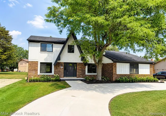 Photo 1 of Single family home for sale at 6128 Anne Dr, West Bloomfield, MI 48322 3139 | MLS# 61024740 | Listing updated on 2026-09-12
