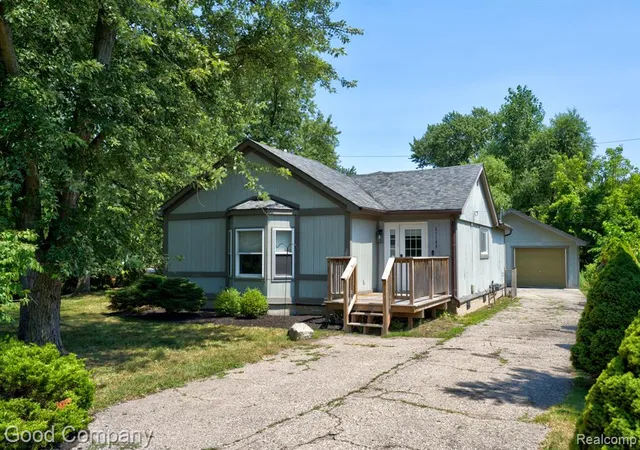 Photo 1 of Sale Pending at 21198 Cass St, Farmington Hills, MI 48335 | MLS# 61019485 | Listing updated on 2026-08-29