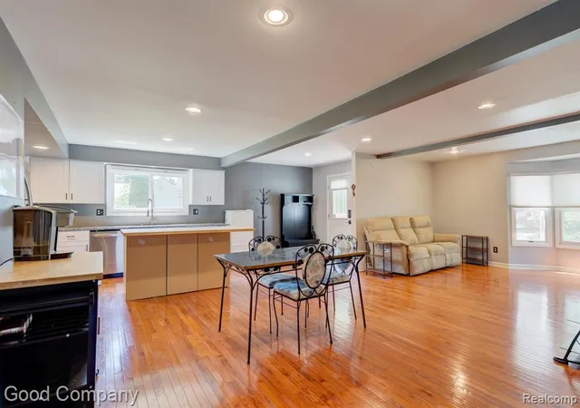 Photo 2 of Sale Pending at 21198 Cass St, Farmington Hills, MI 48335 | MLS# 61019485 | Listing updated on 2026-08-29