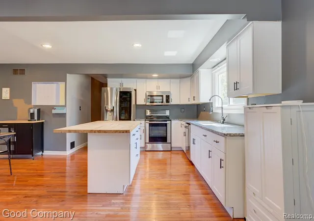 Photo 3 of Sale Pending at 21198 Cass St, Farmington Hills, MI 48335 | MLS# 61019485 | Listing updated on 2026-08-29