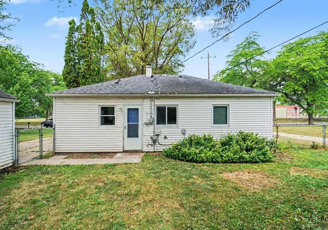 20th image of 3806 E St Andrews Rd, Midland, MI 48642 | MLS# 50219588