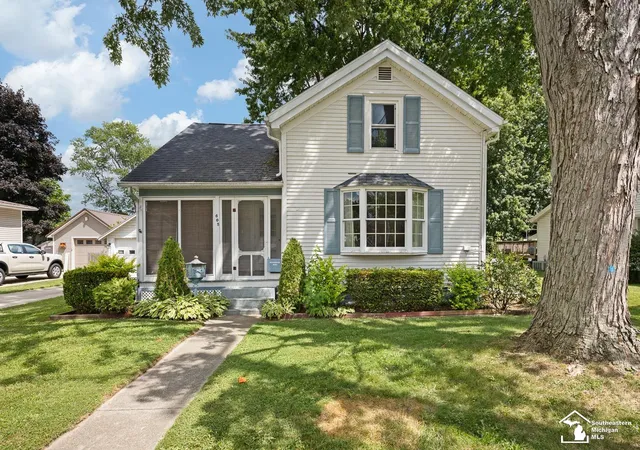 Photo 1 of Single family home for sale at 605 Giles Ave, Blissfield, MI 49228 | MLS# 50216742 | Listing updated on 2026-08-21