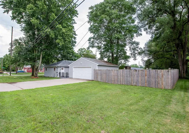 Homes for sale in Pinckney, MI | 245 Mann St, Pinckney, MI 48169 | MLS# 70545514
