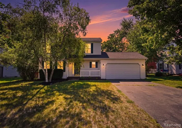 2nd image of 1124 Somerville Dr, Oxford, MI 48371 | MLS# 61017993