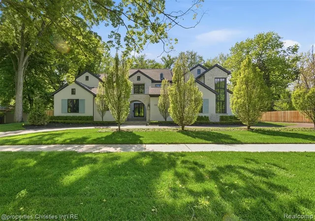 1st image of 1551 Lakeside Dr, Birmingham, MI 48009 | MLS# 61003138