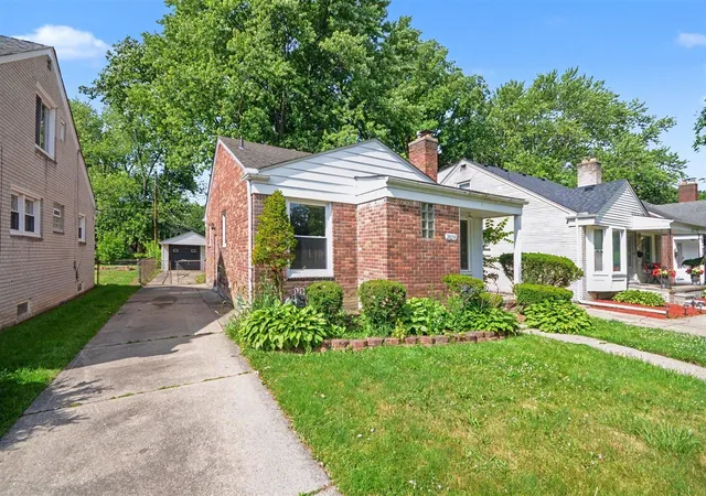 Homes for sale in Harper Woods, MI | 20290 Woodmont St, Harper Woods, MI 48225 | MLS# 70540148