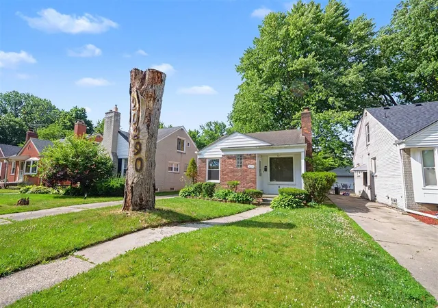 Homes for sale in Harper Woods, MI | 20290 Woodmont St, Harper Woods, MI 48225 | MLS# 70540148