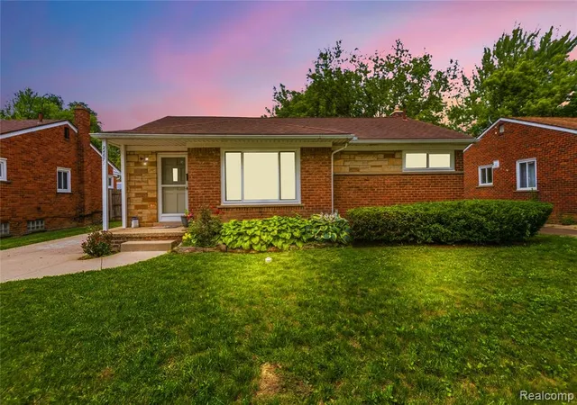 Homes for sale in Oak Park, MI | 24671 Kenosha St, Oak Park, MI 48237 | MLS# 61005771