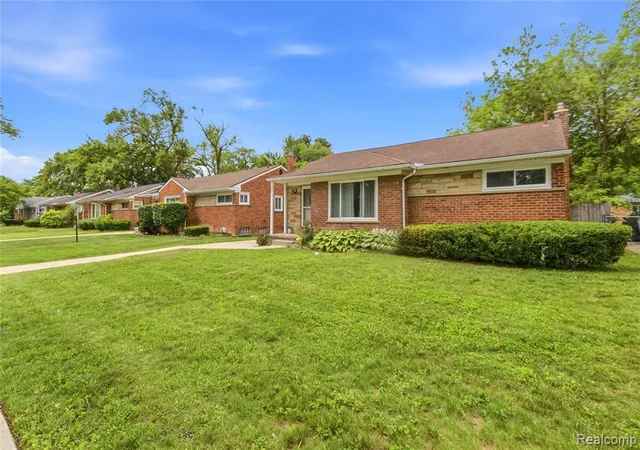 Homes for sale in Oak Park, MI | 24671 Kenosha St, Oak Park, MI 48237 | MLS# 61005771