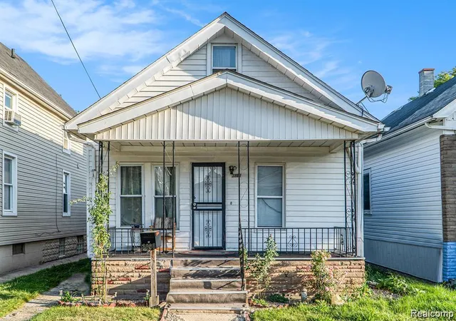 Homes for sale in Hamtramck, MI | 3868 Doremus St, Hamtramck, MI 48212 3544 | MLS# 60979777