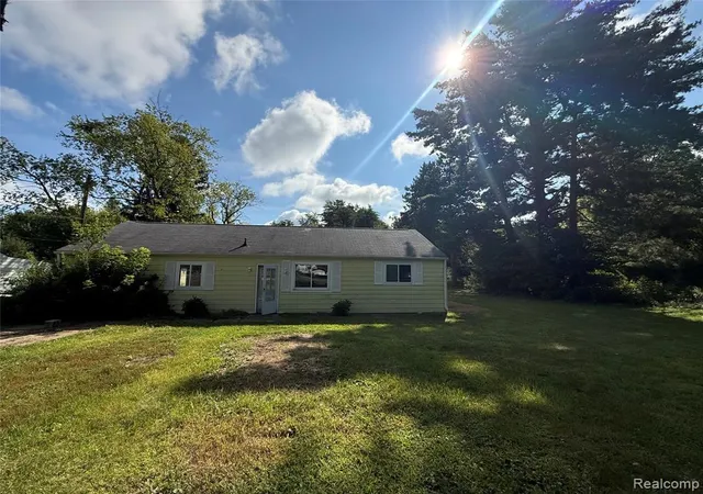 Photo 2 of Single family home for sale at 1139 Baldwin Rd, Lapeer, MI 48446 3011 | MLS# 61025429 | Listing updated on 2026-08-29