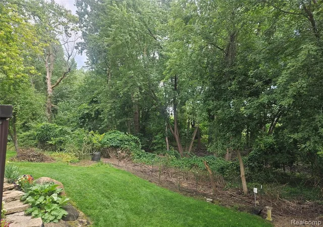 Photo 3 of Single family home for sale at 1269 Beemer Ct, Oxford, MI 48371 4803 | MLS# 61024224 | Listing updated on 2026-09-14