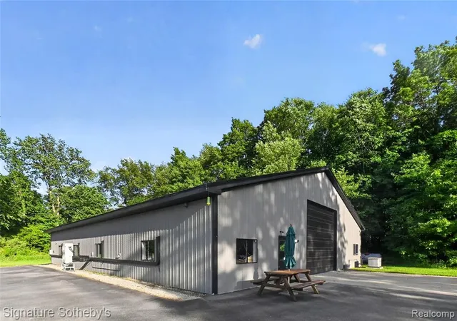 Homes for sale in Caro, MI | 741 W Hunt Rd, Caro, MI 48723 | MLS# 61003173