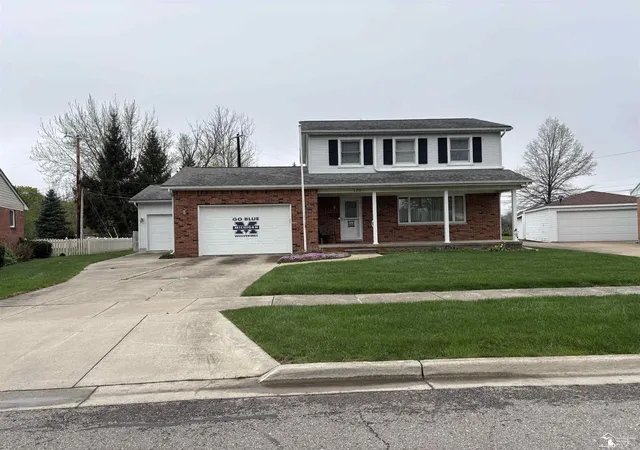 Homes for sale in Monroe, MI | 135 Crampton Dr, Monroe, MI 48162 | MLS# 50212956