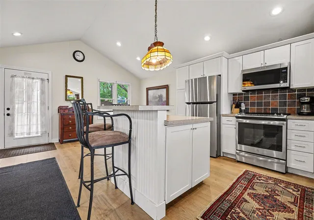 4th image of 14651 Mercury Dr, Grand Haven, MI 49417 | MLS# 70530482