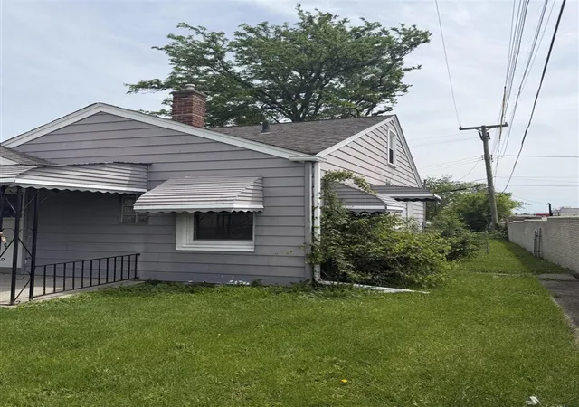 Homes for sale in Eastpointe, MI | 22732 Rosalind Ave, Eastpointe, MI 48021 | MLS# 70512142