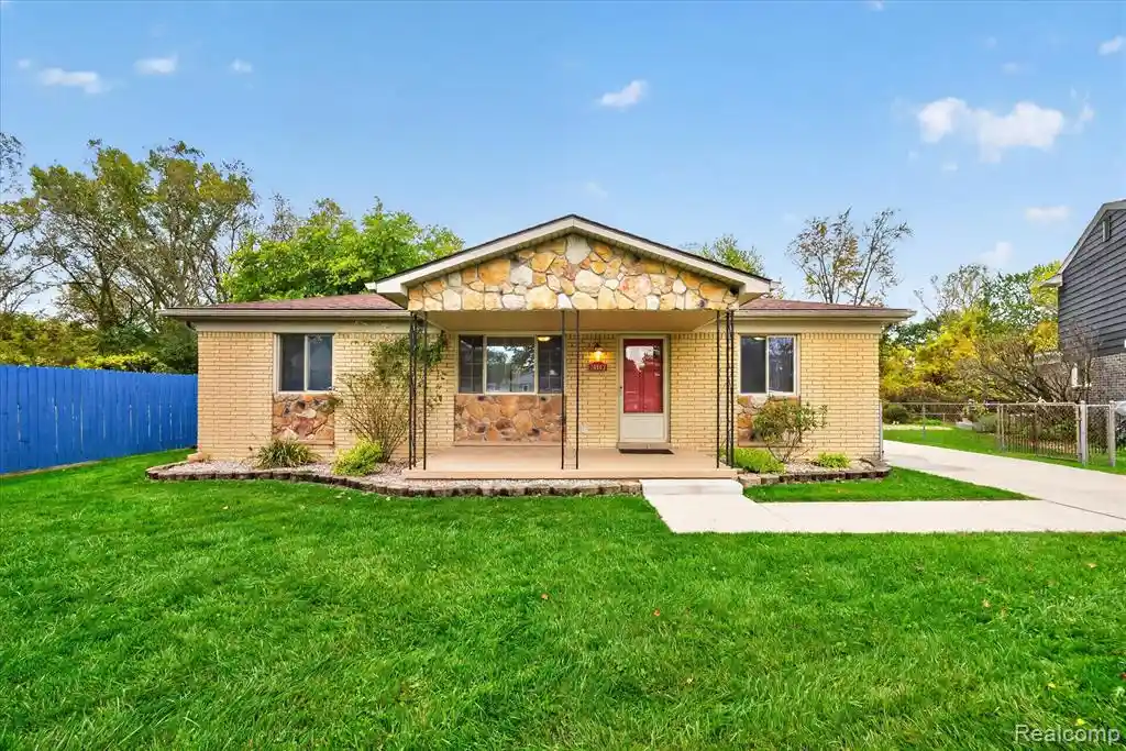 Photo 1 of Single family home for sale at 26402 Willow Cvs, Woodhaven, MI 48183 4422 | MLS# 61040060 | Listing updated on 2026-10-20