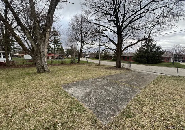 Homes for sale in Flushing, MI | 1436 E Pierson Rd, Flushing, MI 48433 | MLS# 60986943