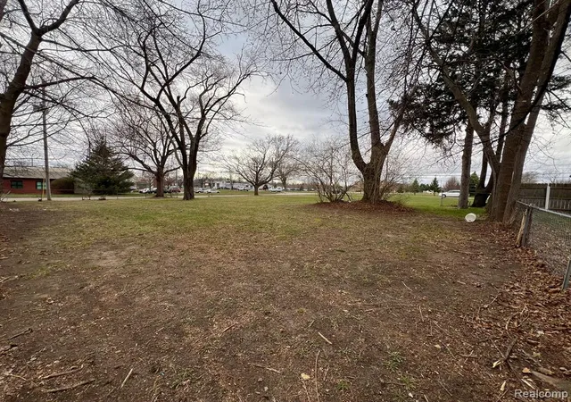 Homes for sale in Flushing, MI | 1436 E Pierson Rd, Flushing, MI 48433 | MLS# 60986943