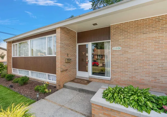 Photo 4 of Single family home for sale at 22830 Visnaw St, Saint Clair Shores, MI 48081 | MLS# 50219955 | Listing updated on 2026-08-27