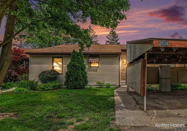 1st image of 2638 Chatham Woods Dr, Grand Rapids, MI 49546 | MLS# 70540724