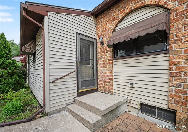 4th image of 2638 Chatham Woods Dr, Grand Rapids, MI 49546 | MLS# 70540724