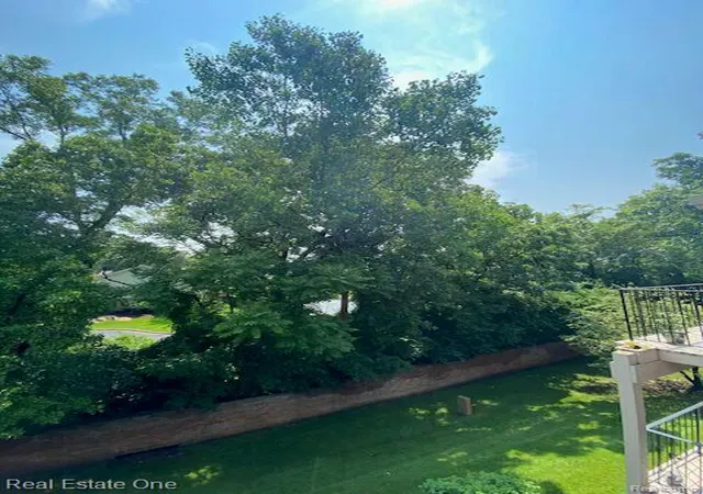 31st image of 6463 Maple Hills Ln, Bloomfield Hills, MI 48301 1325 | MLS# 61024413