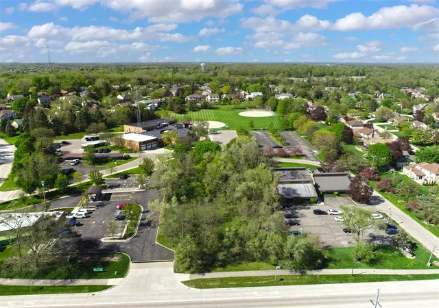 3rd image of 41628 6 Mile Rd, Northville, MI 48168 | MLS# 70490711
