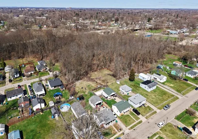 2nd image of 199 S Ford Blvd, Ypsilanti, MI 48198 | MLS# 60983580