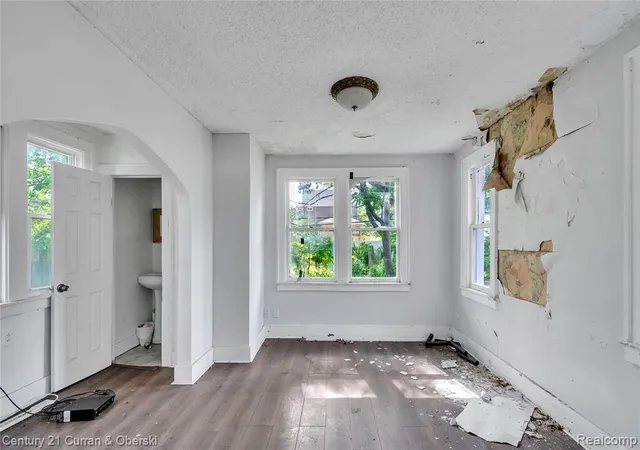 Homes for sale in Highland Park, MI | 16523 Log Cabin St, Highland Park, MI 48203 | MLS# 61007699