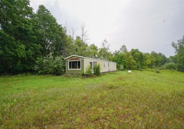 5th image of 4685 W Fritz Rd, Stanton, MI 48888 | MLS# 70548583