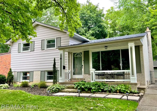 1st image of 908 Marywood Dr, Royal Oak, MI 48067 | MLS# 61020576