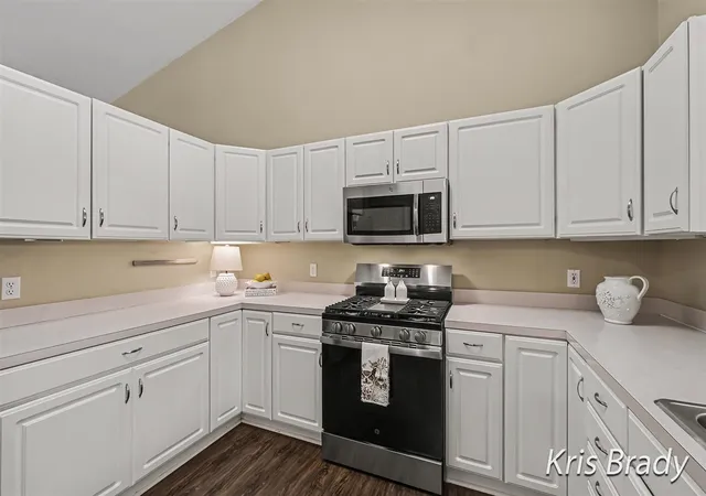 Photo 3 of Condo for sale at 1005 Ironwood Cir, Grand Rapids, MI 49534 | MLS# 70544846 | Listing updated on 2026-09-16