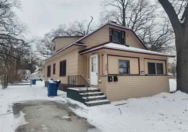 Homes for sale in Muskegon, MI | 2828 7th St, Muskegon, MI 49444 | MLS# 70520627