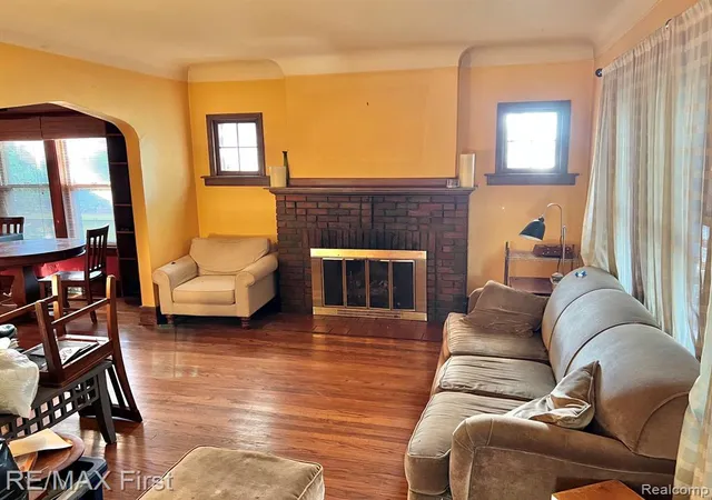 Photo 2 of Sale Pending at 1441 Catalpa Dr, Berkley, MI 48072 2051 | MLS# 61025422 | Listing updated on 2026-09-02