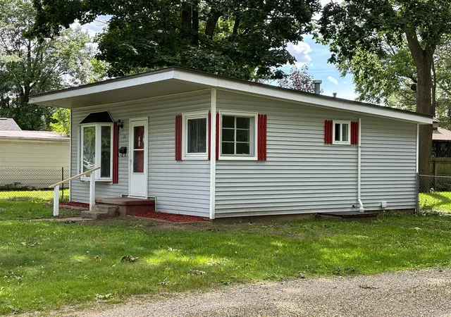 Homes for sale in Plainwell, MI | 111 Prospect St, Plainwell, MI 49080 | MLS# 70540814