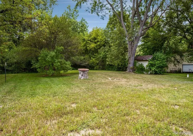 25th image of 1156 Rinn St, Burton, MI 48509 | MLS# 61022789