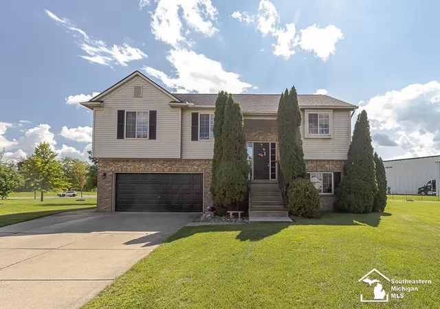 Single family home for sale at 155 Caribou Run Rd, Dundee, MI 48131 | MLS# 50219671