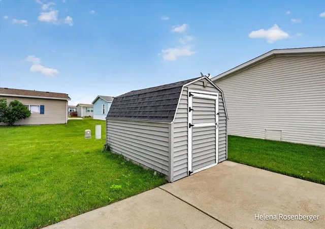 Homes for sale in Caledonia, MI | 5505 Filly Dr, Caledonia, MI 49316 | MLS# 70540460